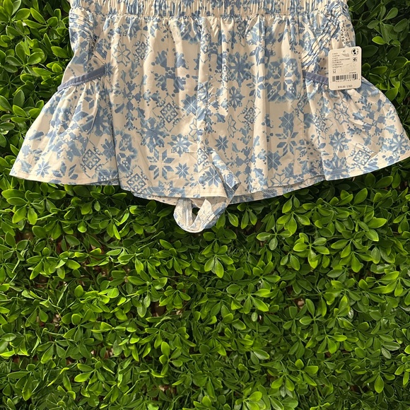 Free People Pants - Free People Floral Blue Women's Shorts Size Medium BNWT